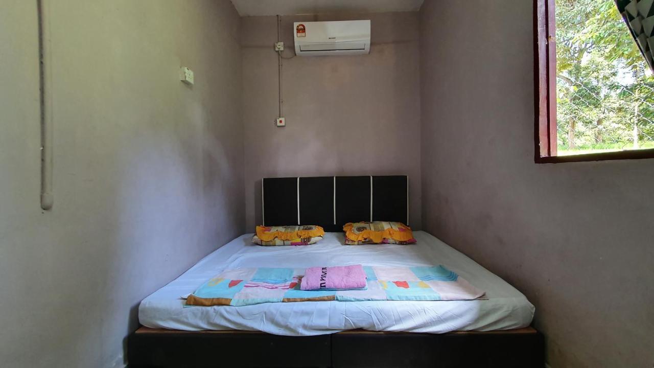 Chalet Kampong Semawar Kuala Kangsar Exteriör bild