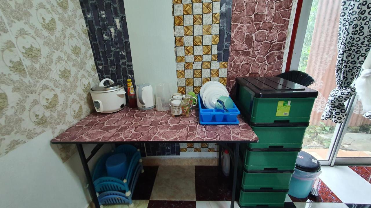 Chalet Kampong Semawar Kuala Kangsar Exteriör bild