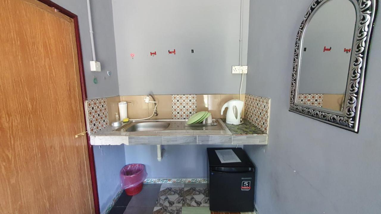 Chalet Kampong Semawar Kuala Kangsar Exteriör bild
