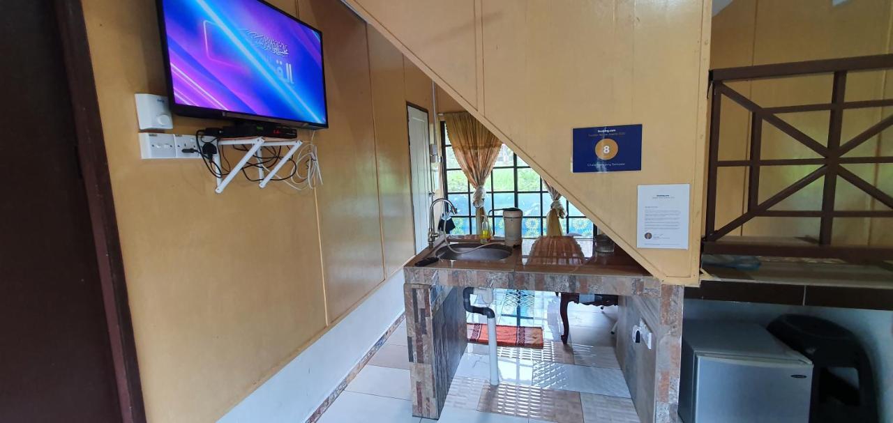 Chalet Kampong Semawar Kuala Kangsar Exteriör bild