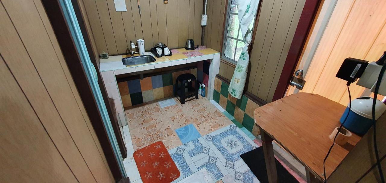 Chalet Kampong Semawar Kuala Kangsar Exteriör bild