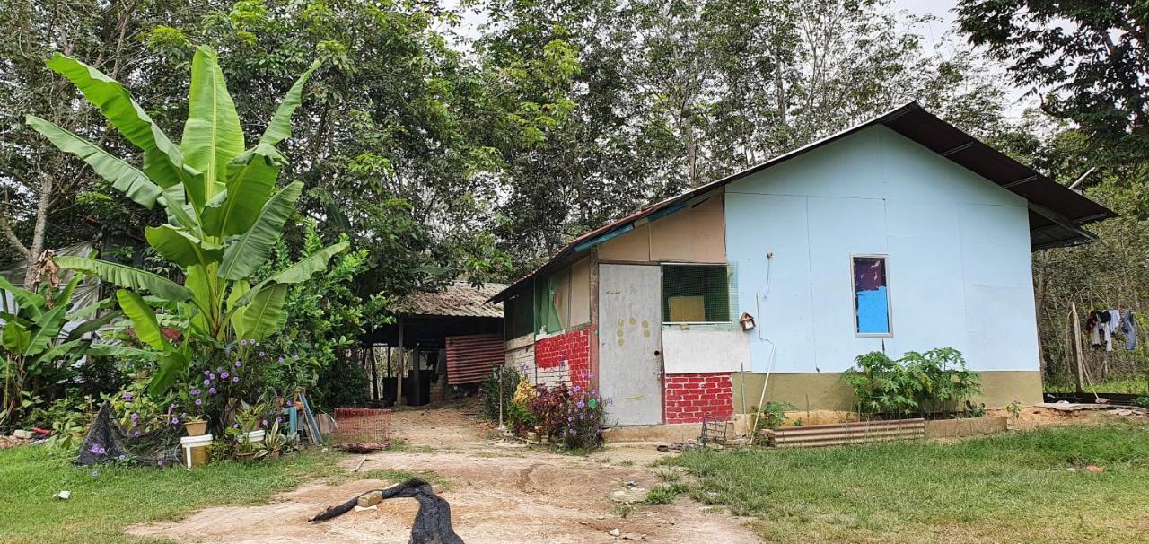 Chalet Kampong Semawar Kuala Kangsar Exteriör bild