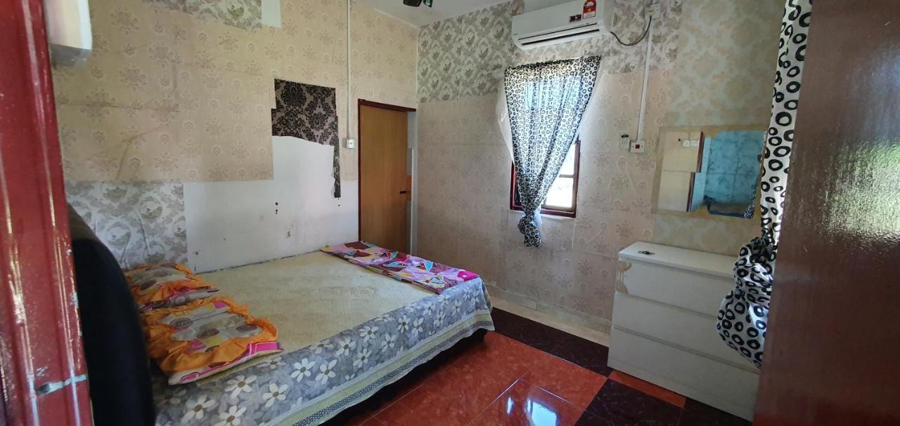 Chalet Kampong Semawar Kuala Kangsar Exteriör bild
