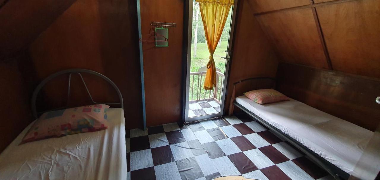 Chalet Kampong Semawar Kuala Kangsar Exteriör bild
