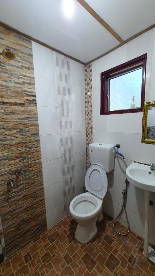 Chalet Kampong Semawar Kuala Kangsar Exteriör bild