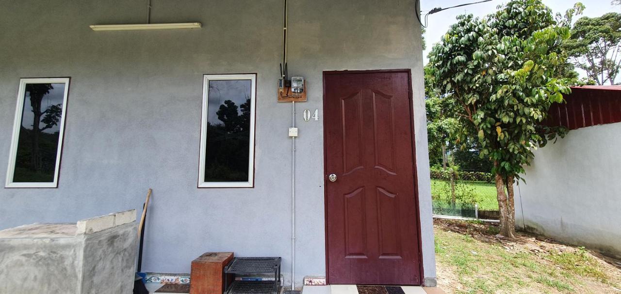 Chalet Kampong Semawar Kuala Kangsar Exteriör bild