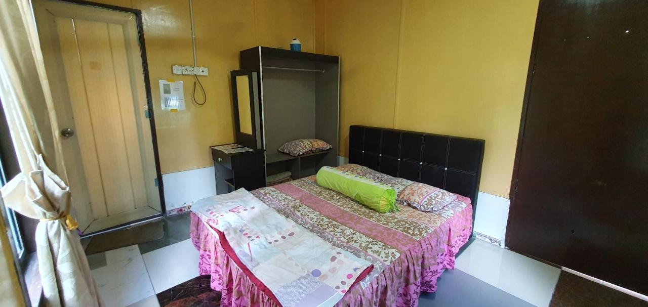 Chalet Kampong Semawar Kuala Kangsar Exteriör bild