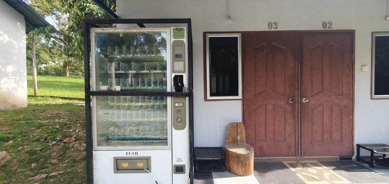 Chalet Kampong Semawar Kuala Kangsar Exteriör bild