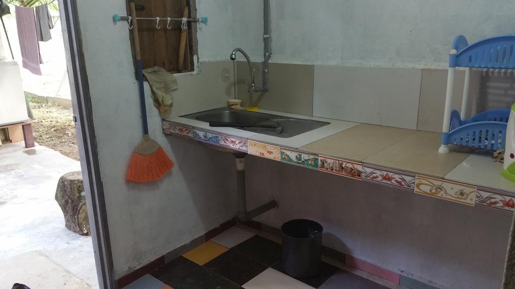Chalet Kampong Semawar Kuala Kangsar Exteriör bild